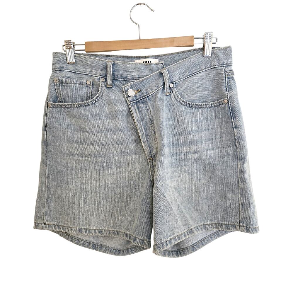 JBD Just Black Denim Light Wash Crossover Waist High-Rise Relaxed Jean Shorts M